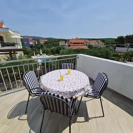 Apartment Lana Brodarica (Sibenik-Knin)