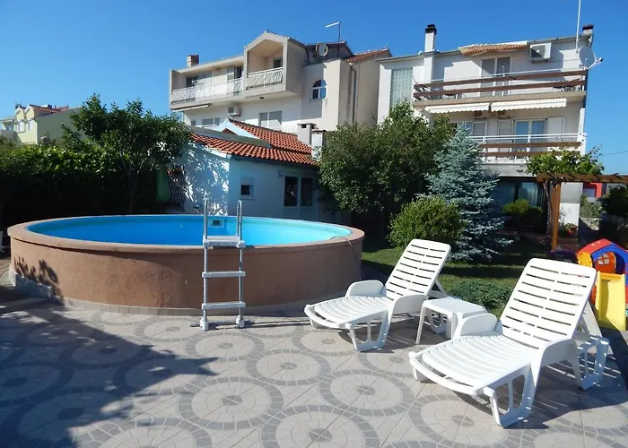 Lana * Brodarica (Sibenik-Knin)